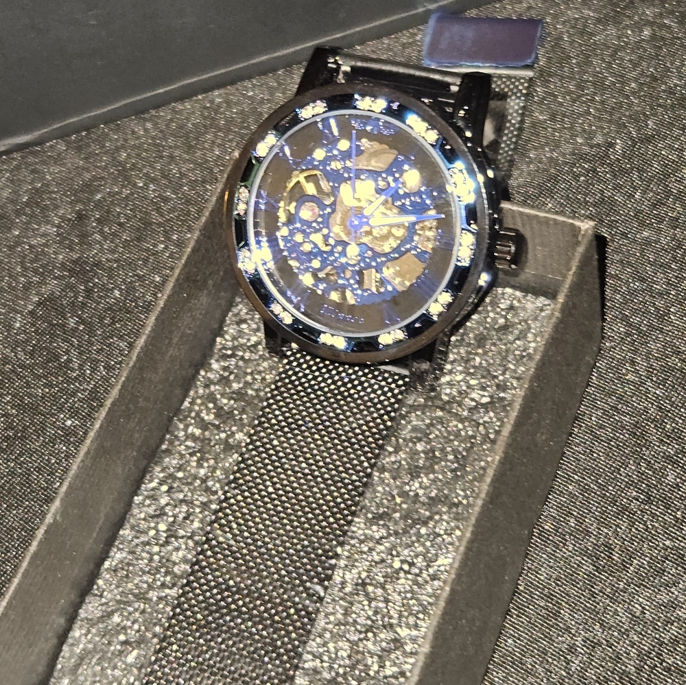 Mens watch